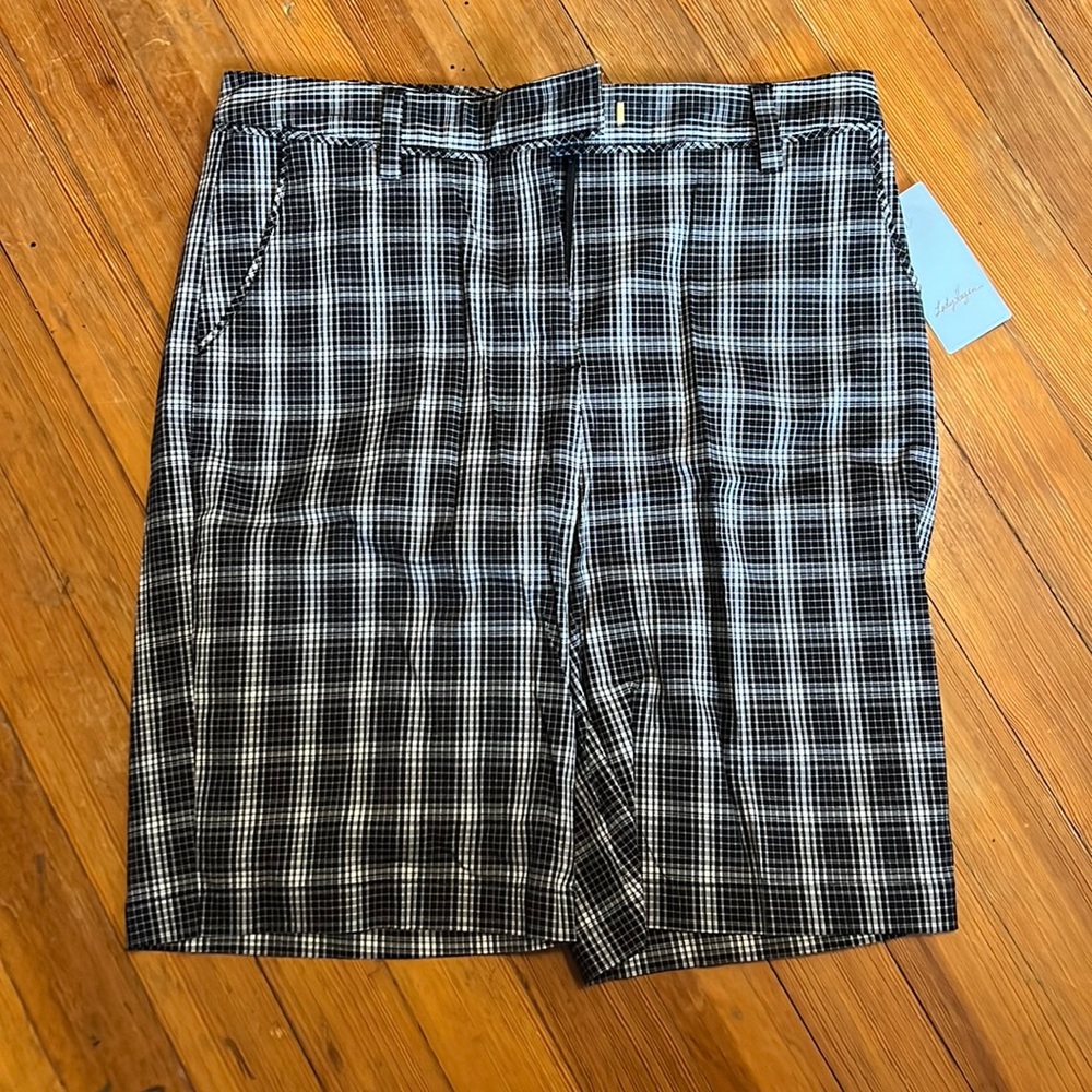 Women’s Lady Hagen golf shorts